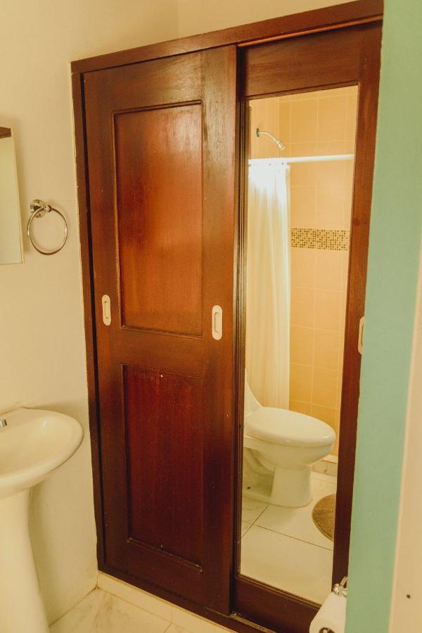 Hotel Casa Blanca Leon Ngoại thất bức ảnh
